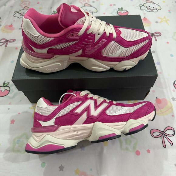 New Balance 9060 Pink Low-Top Sneakers - Picture 1 of 6